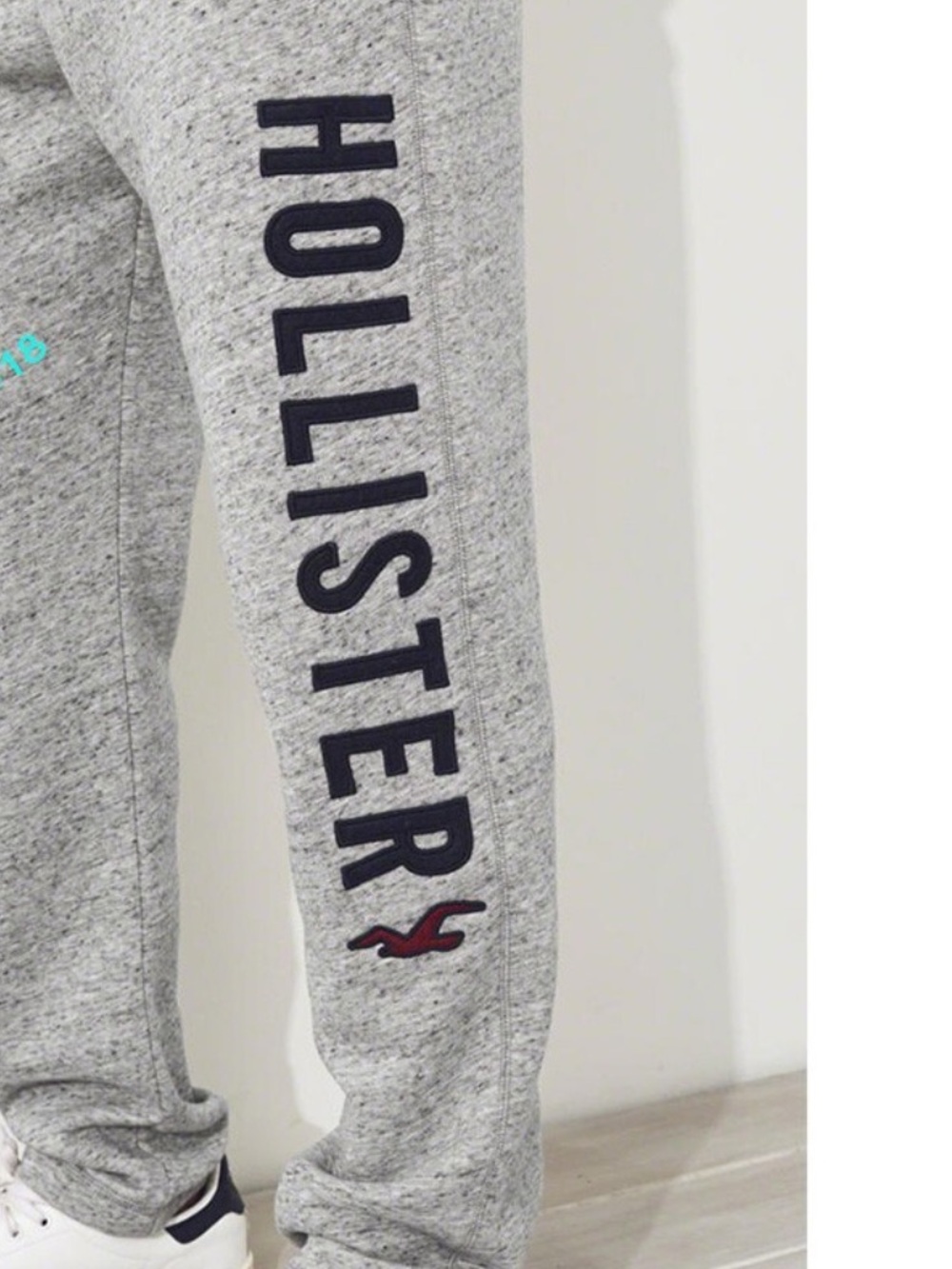 Hollister Heather Gray Logo Sweatpants